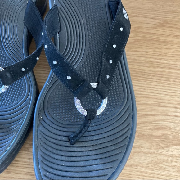 Sketchers Size 11 Black Thong Sandals - Picture 4 of 6